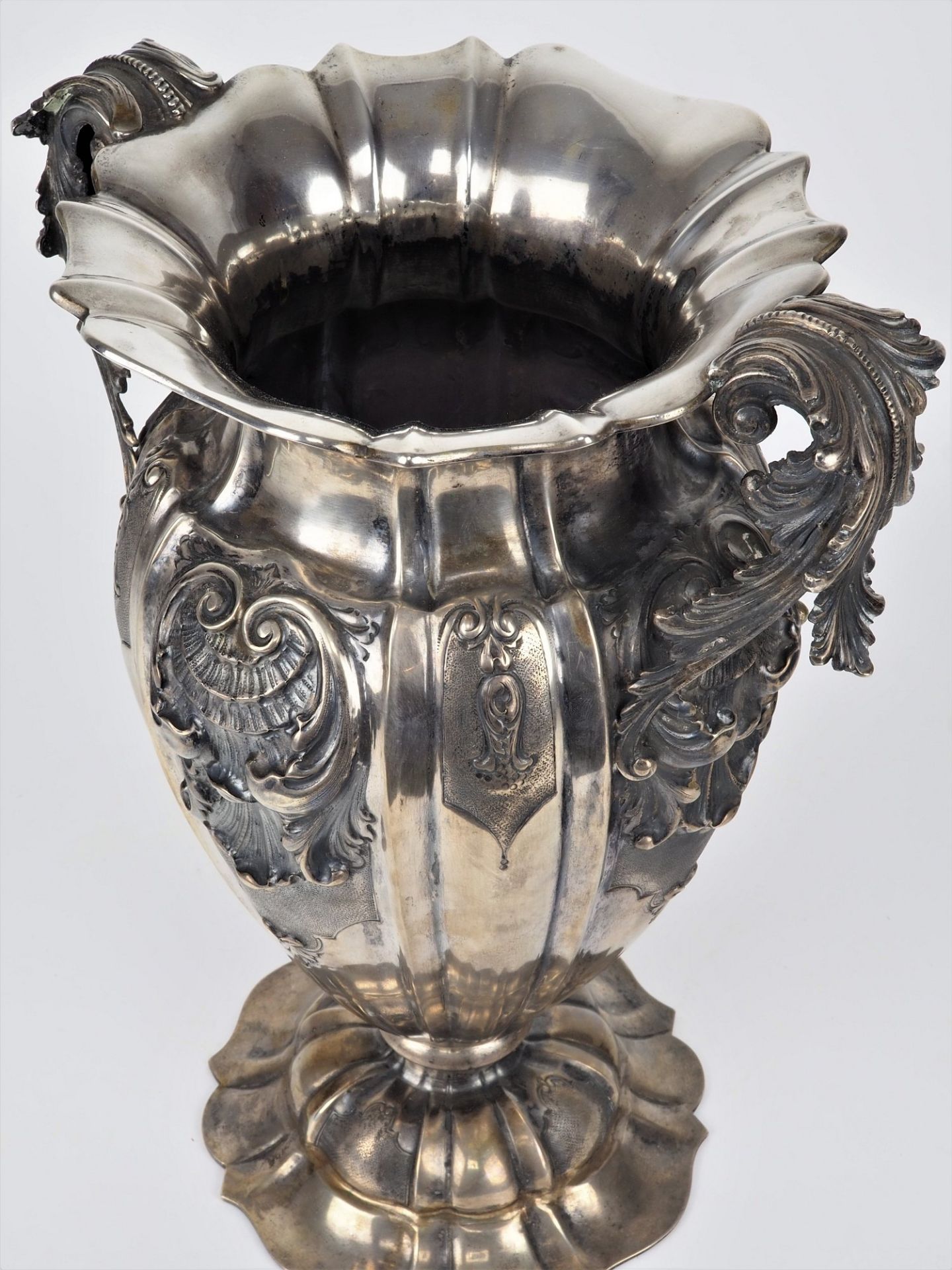 Large amphora vase in baroque style, 800 silver. - Image 3 of 4