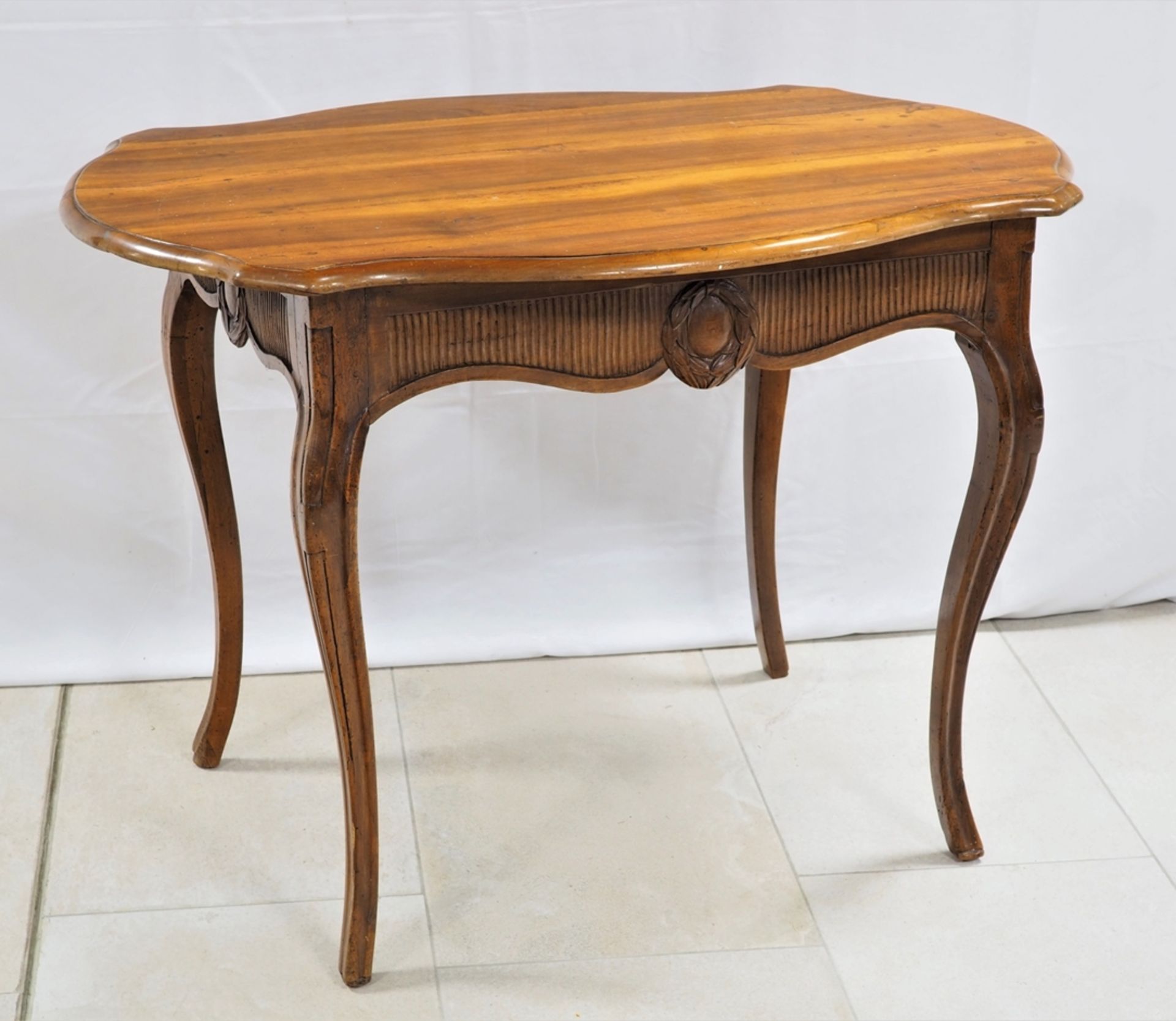 Ovaler Tisch um 1780