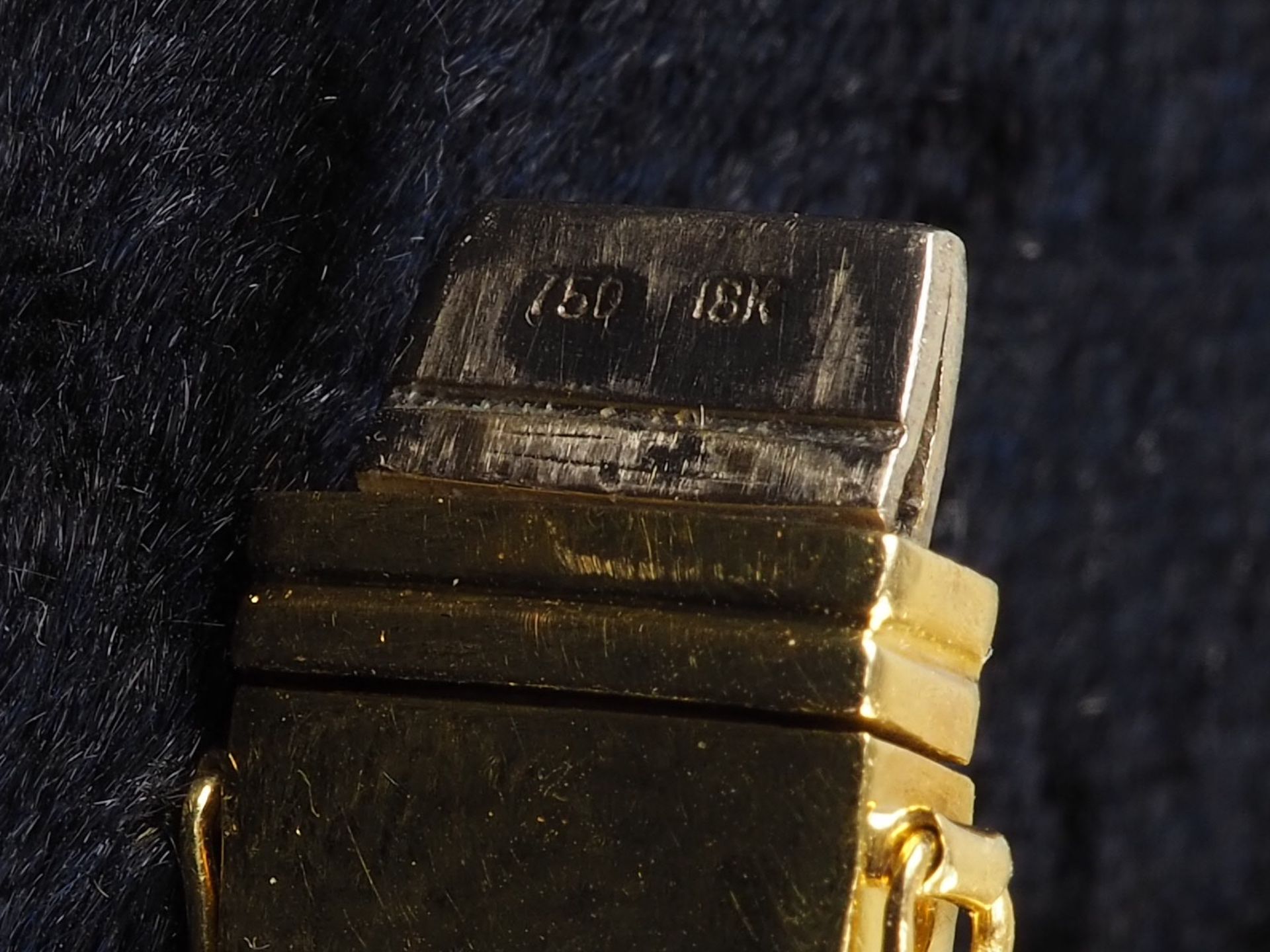 18kt Gold Armreif mit bunten Edelsteinen, 53,8g - Bild 4 aus 5