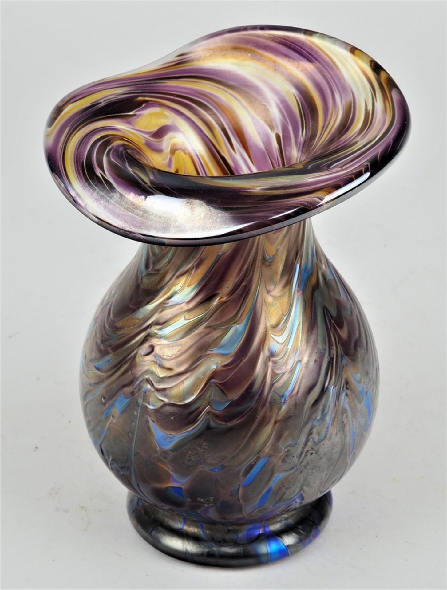 Vase with fusions