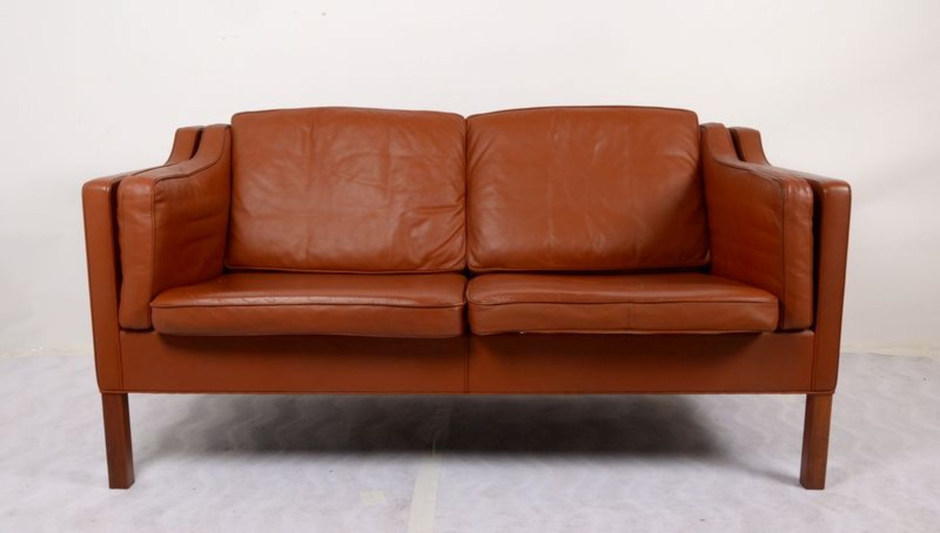 Fredericia/D&auml;nemark (Design 1970 - 1979), Sofa/Zweisitzer, Holzrahmen mit Lederbezug, Entwurf: - Bild 2 aus 3