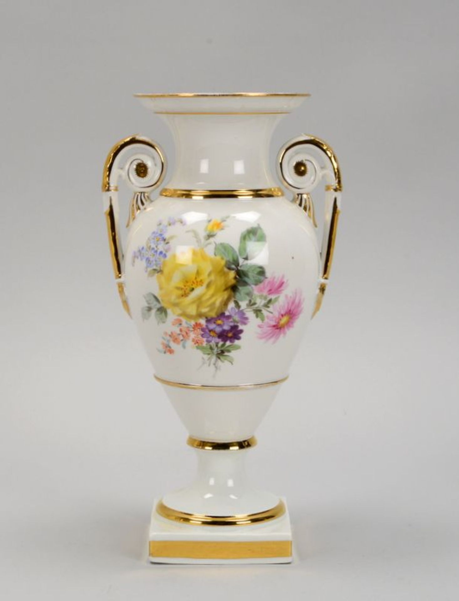 Meissen (Knaufzeit, Schwertermarke - I. Wahl), Tischvase, Empire-Form; H&ouml;he 30 cm