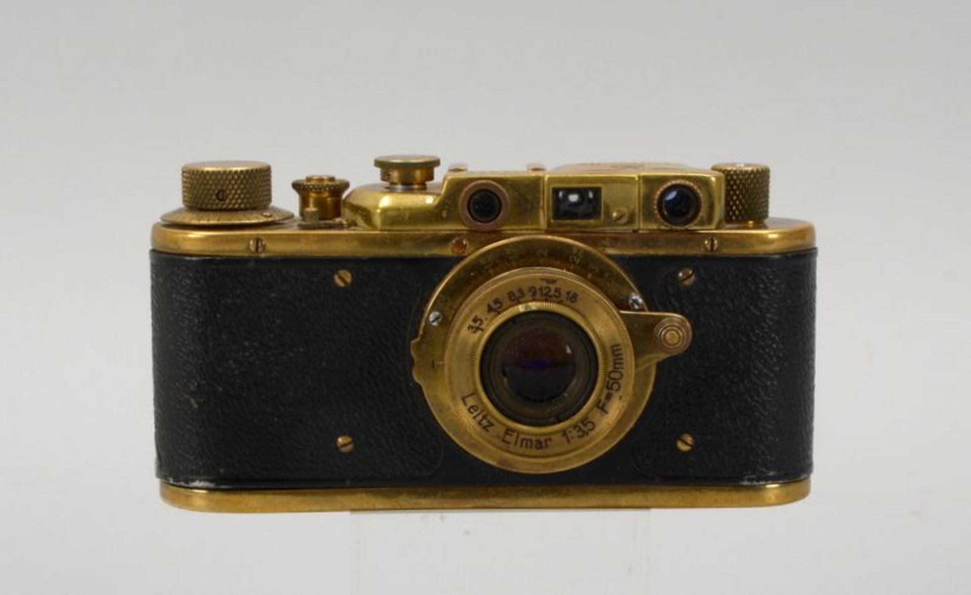 Reprokamera (III. Reich), Leica-Nachbau, mit Luftwaffen-Emblem; mit Objektiv