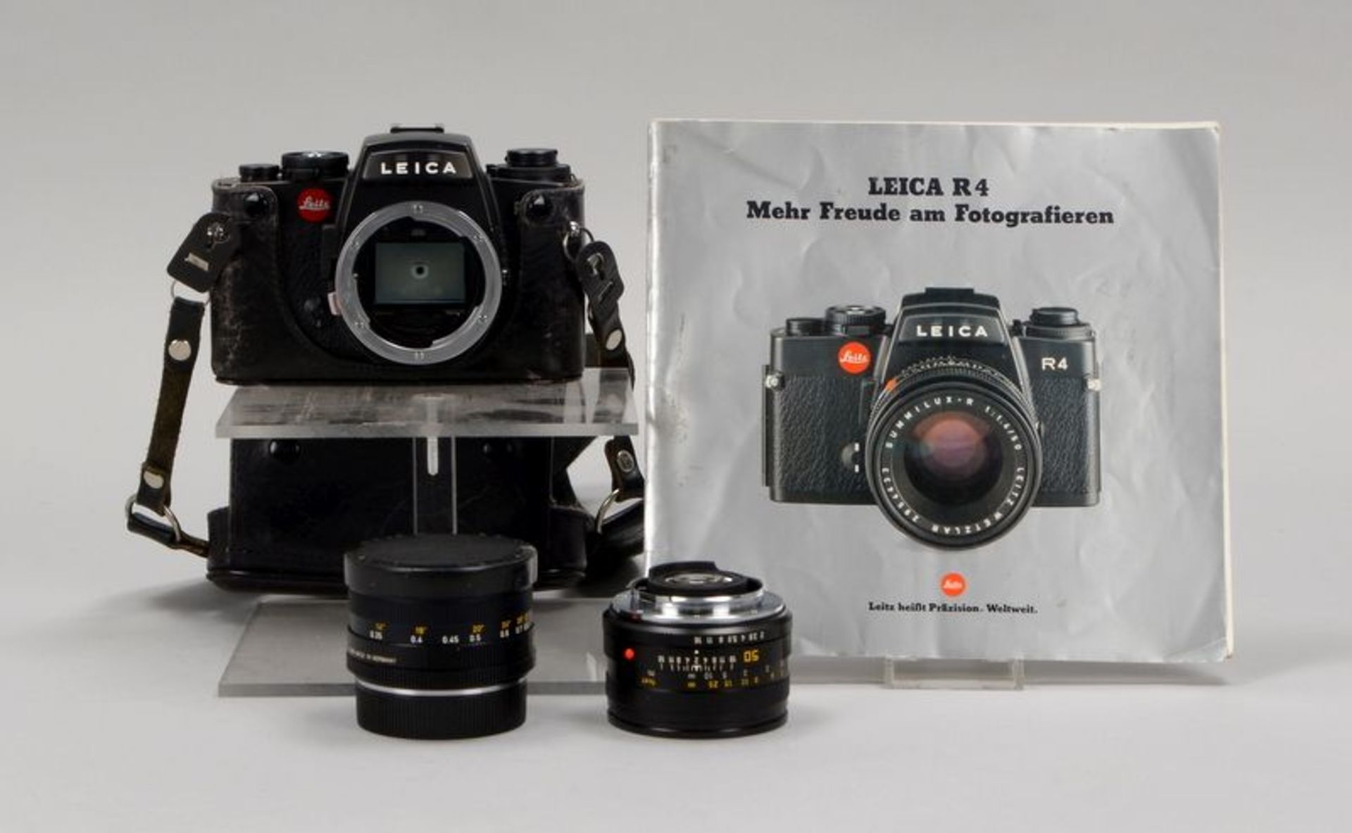 Kamera, Leica &#039;R4&#039;, Hersteller: Ernst Leitz/Wetzlar, Funktion ungepr&uuml;ft, mit 2x Leitz