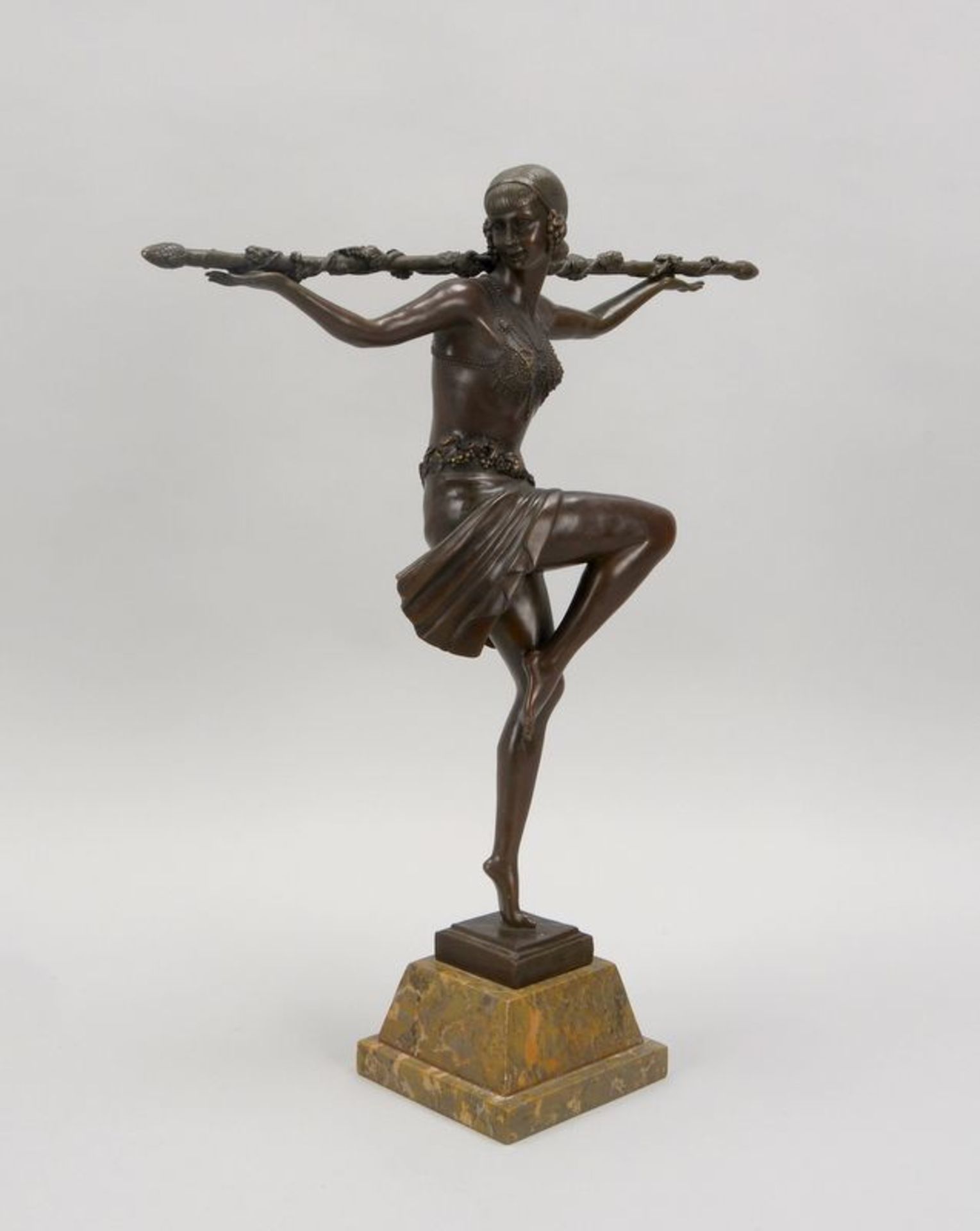 Le Faguays, Pierre (1892 - 1962), Bronzeskulptur, &#039;Art d&eacute;co-T&auml;nzerin mit Stab&#039; - Bild 3 aus 6