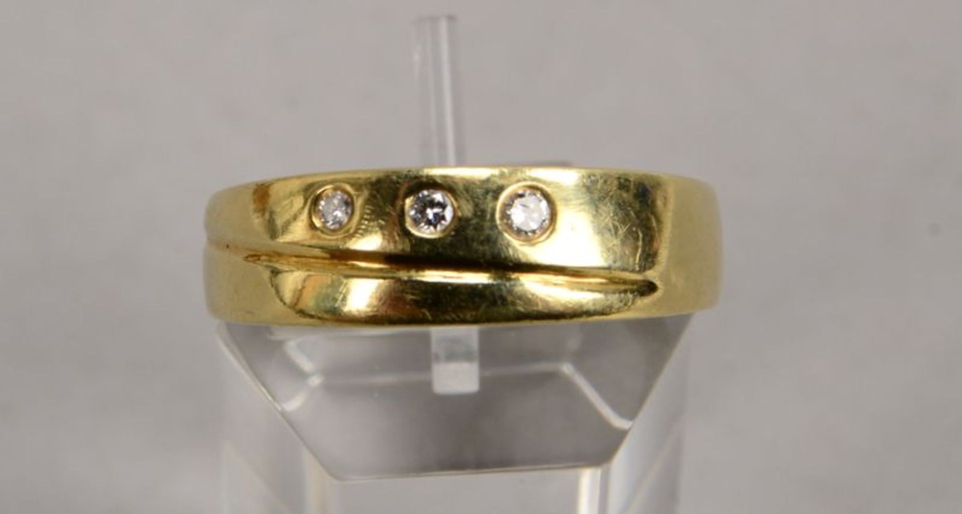 Ring, 585 GG, besetzt mit 3x kleinen Brillanten; RG 57, Gewicht 5,30 g - Image 2 of 2