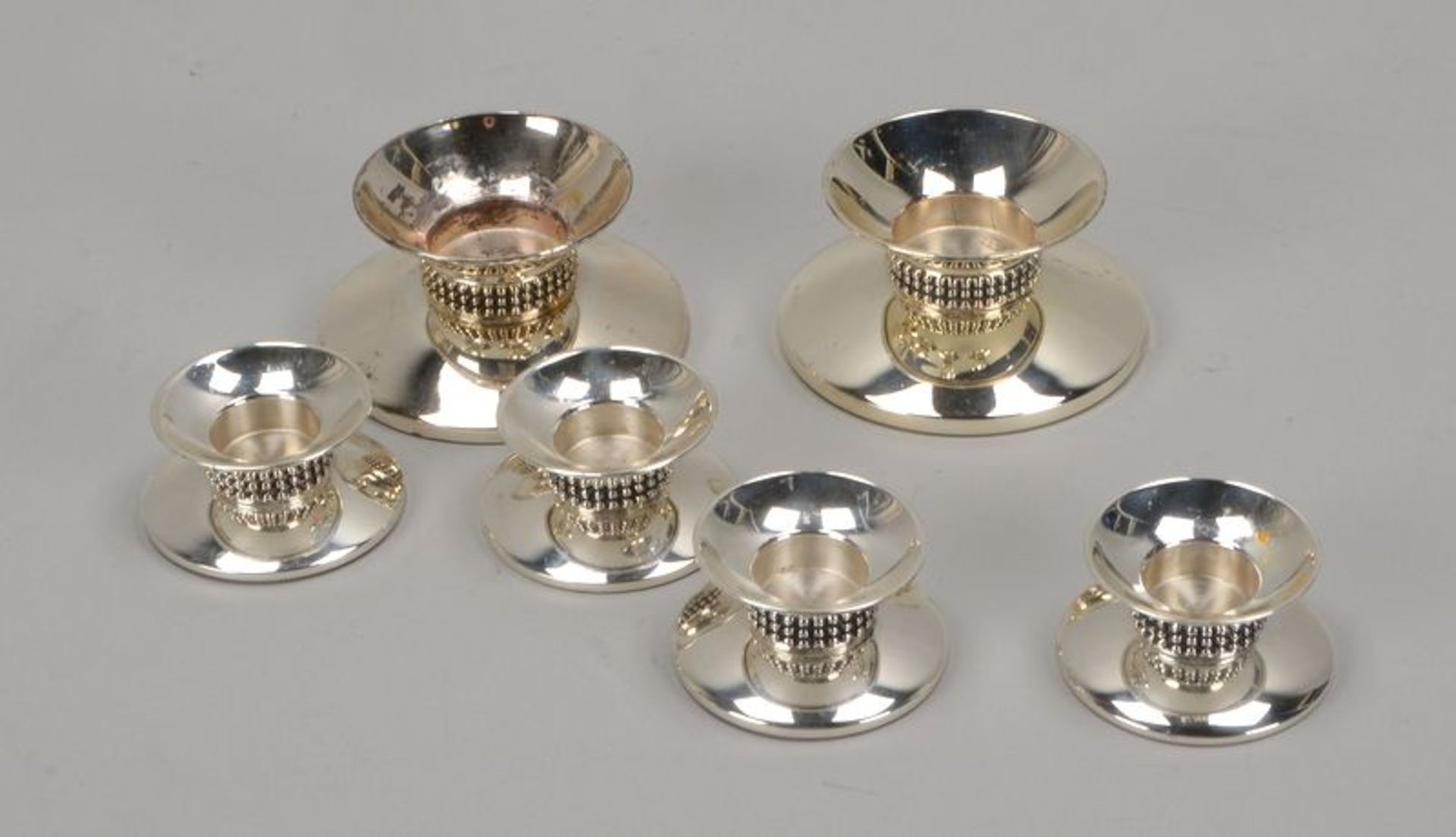 Kleines Tischkerzenleuchter-Konvolut, 925 Sterling Silber (gef&uuml;llt), 6 St&uuml;ck; 2x H&ouml;h - Image 4 of 4