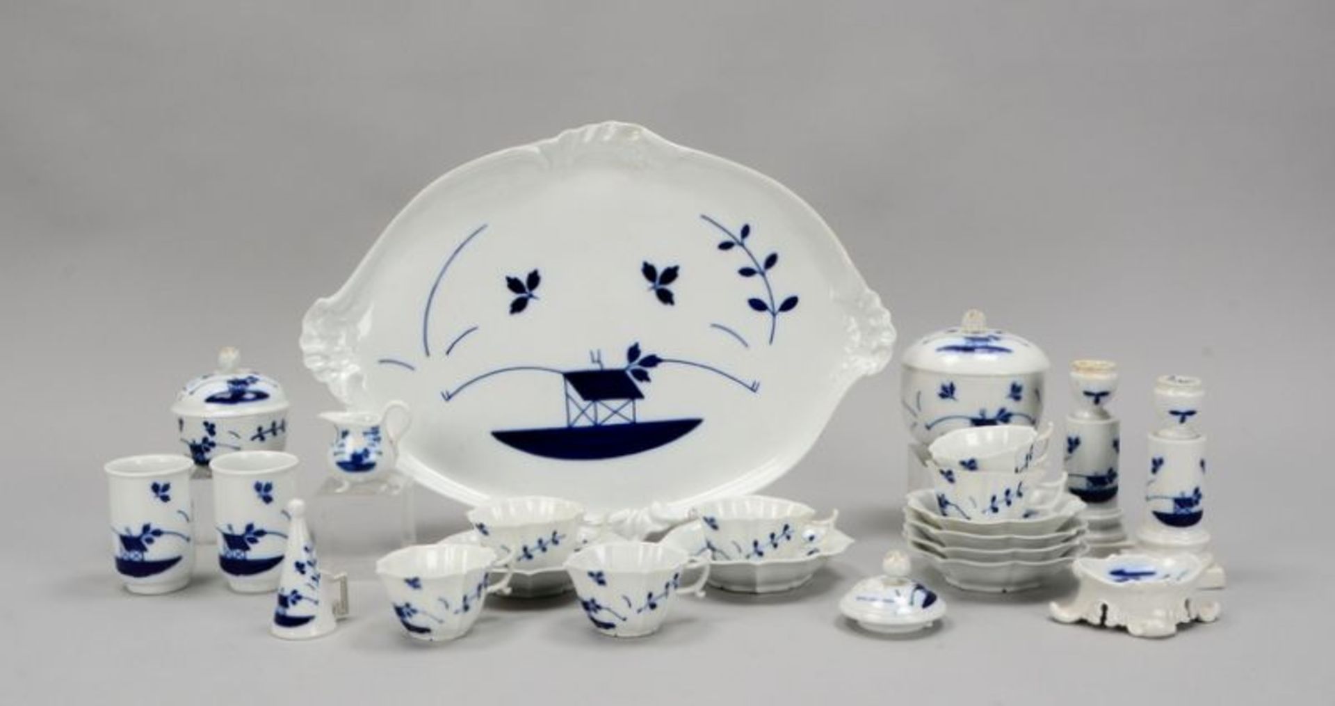 Meissen (Knaufzeit, 2-gestrichen), Rest-Teeservice, blaue Chinoiserie-Unterglasurmalerei, umfassend: - Bild 2 aus 3