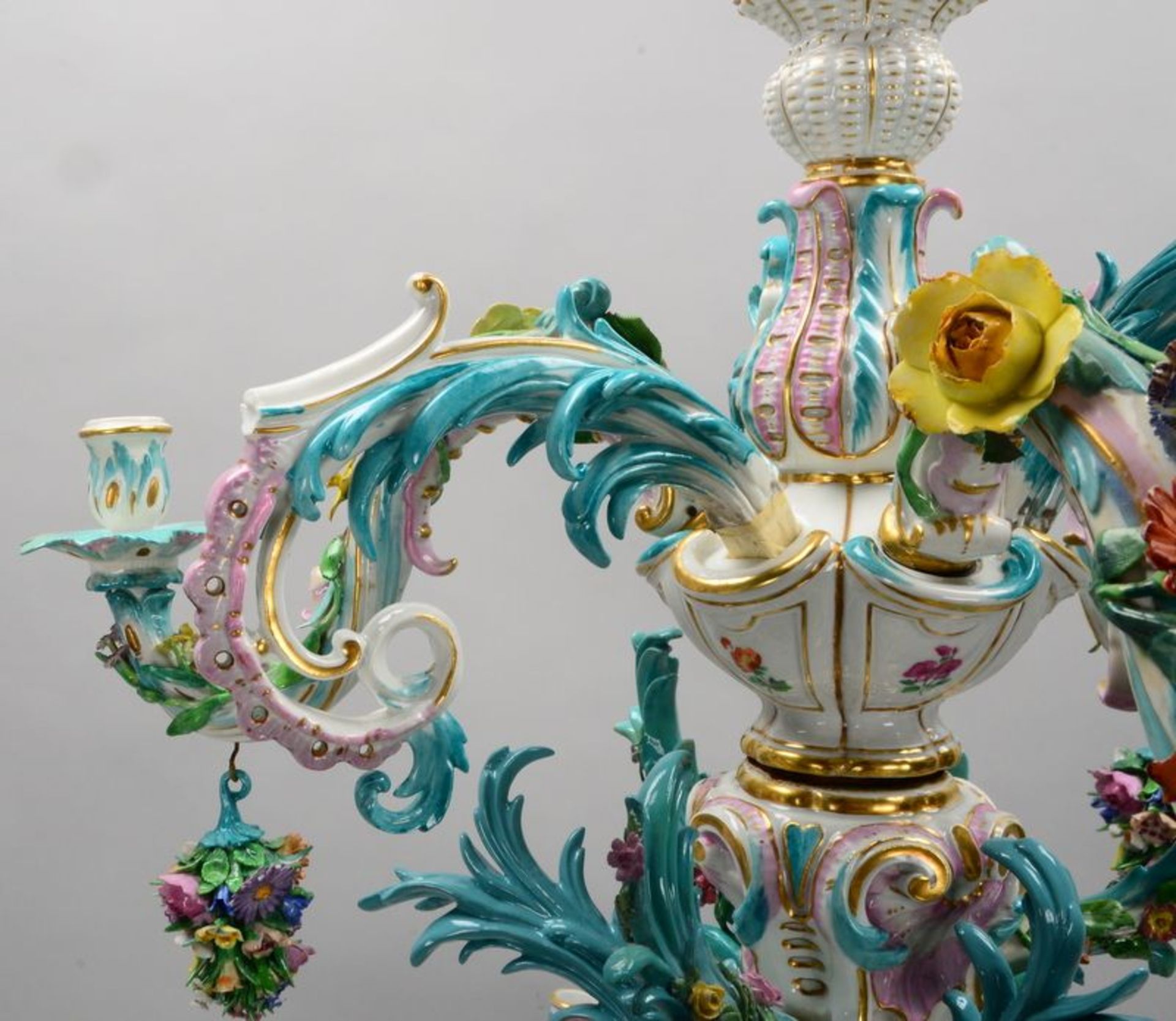 Meissen (um 1890/1900), exklusive Deckenlampe, 21-flammig und 9-armig, 4-teiliger Korpus - Bild 5 aus 5