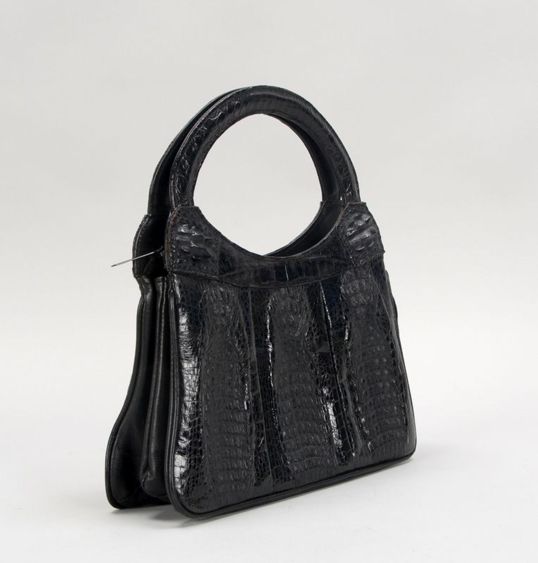 Damenhandtasche, schwarzes Krokoleder; H&ouml;he 32 cm, Breite 30 cm, Tiefe 5 cm (mit Cites-Beschein - Bild 2 aus 2