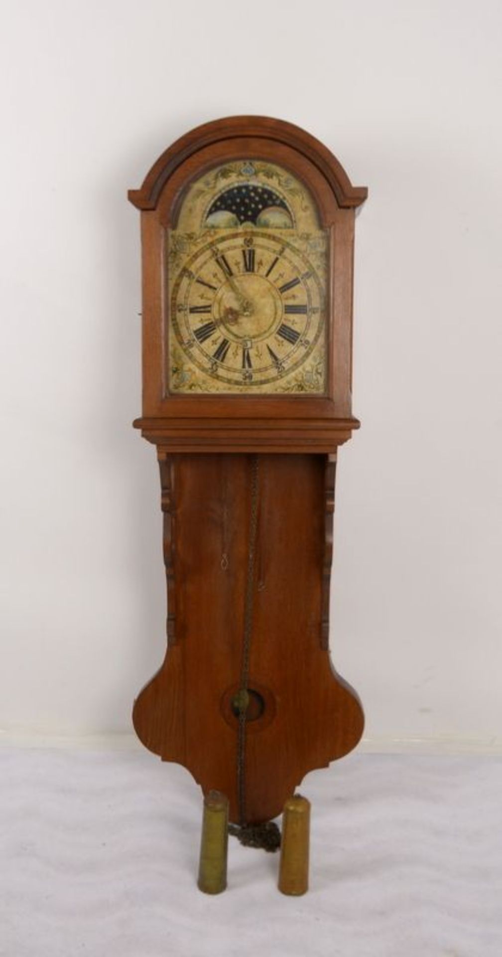 Halbkastenuhr (Friesland - um 1900), im Eichengeh&auml;use, Uhr mit Mondphase und Datumsanzeige; H&o