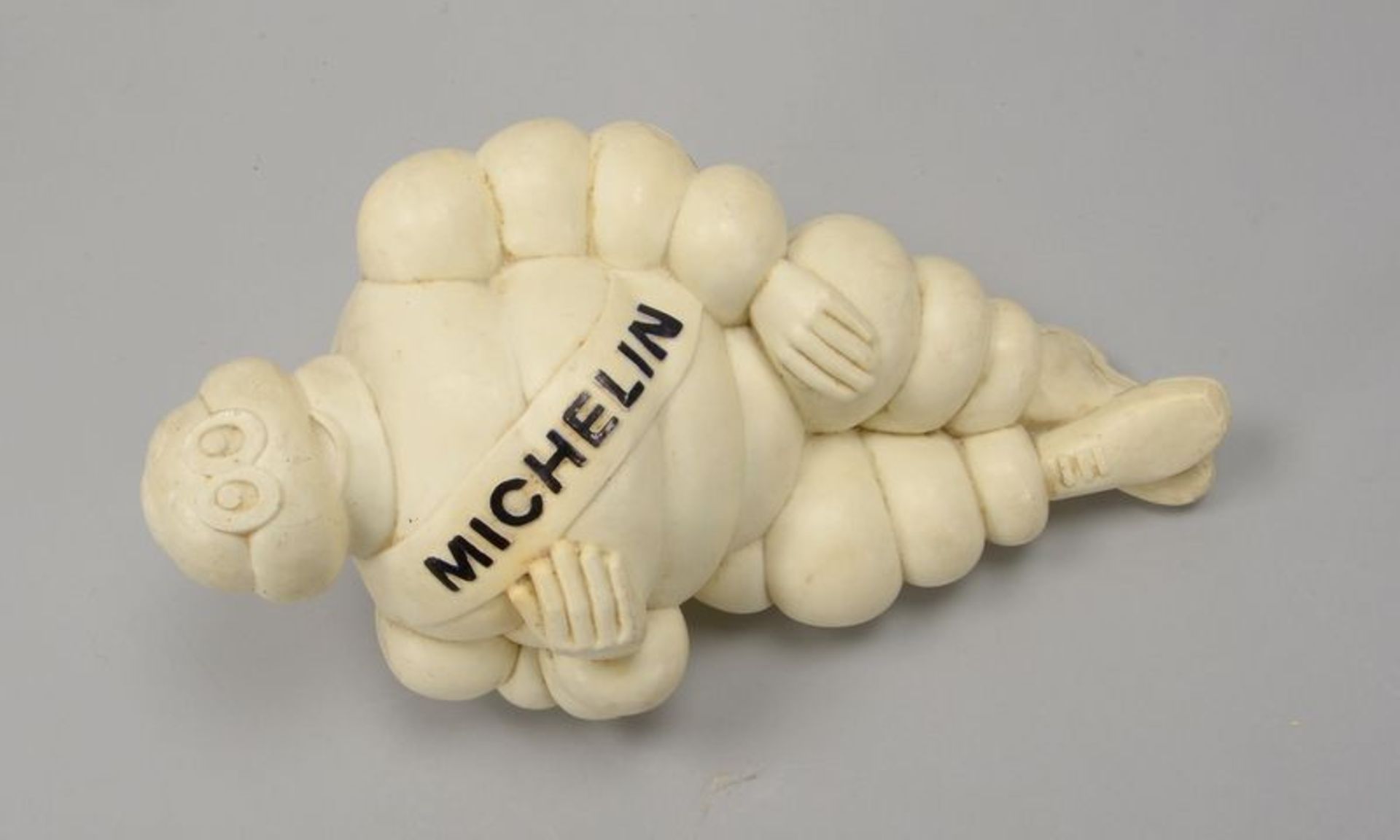 Werbefigur, original &#039;Michelin-M&auml;nnchen&#039;, Kunststoff, elektrifiziert, mit Befestigung - Bild 2 aus 2