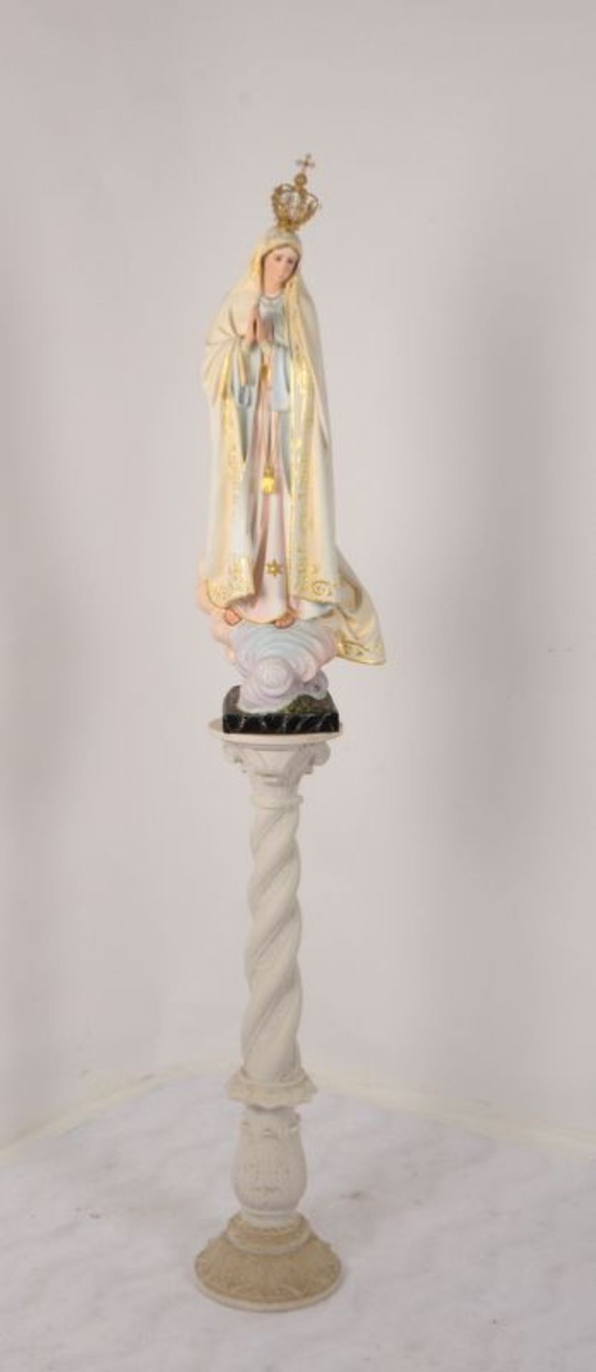 Gro&szlig;e Marienfigur, Massek&ouml;rper, mehrfarbig staffiert, seitlich bezeichnet &#039;Boaventur - Image 2 of 3