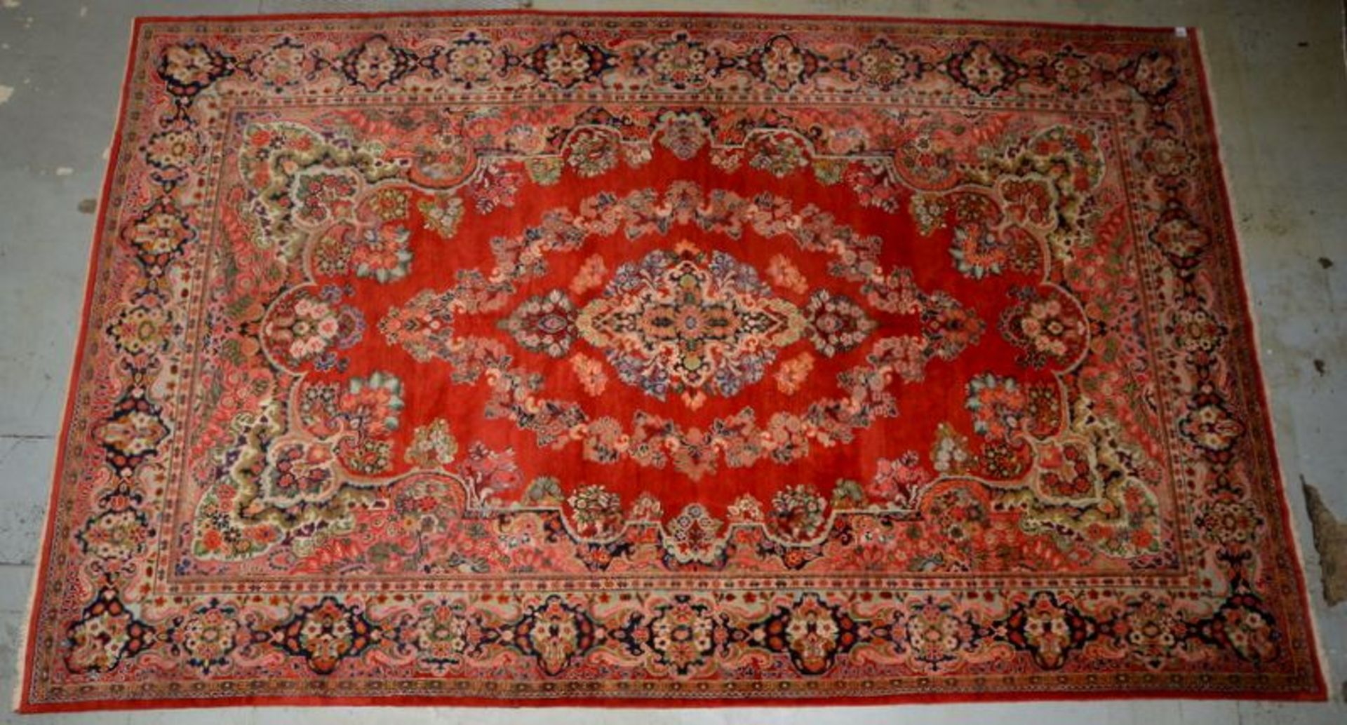 Sarough Mahal, komplett, hochflorig, in insgesamt gutem Zustand, im Überformat; Maße 540 x 325 cm