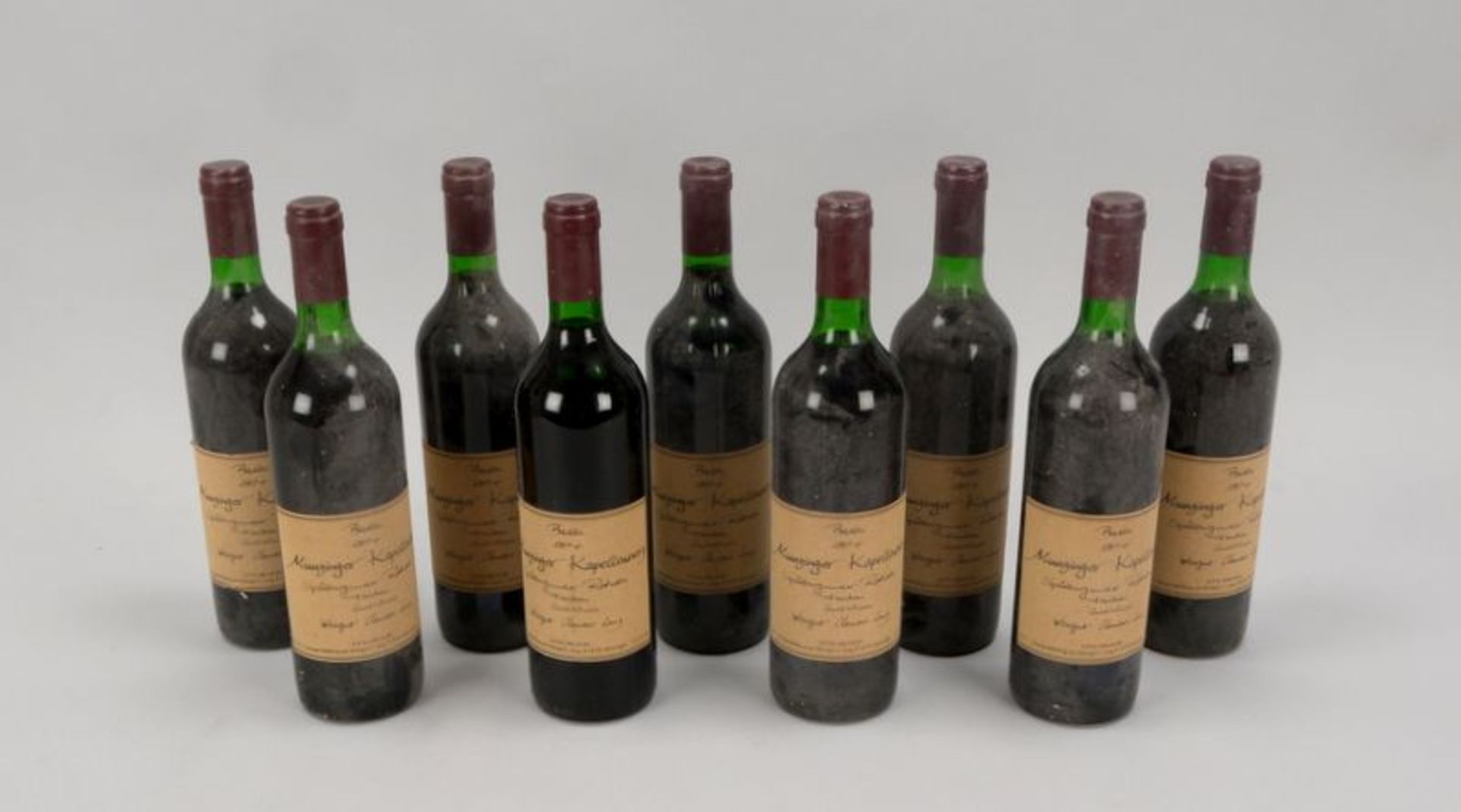 Sammlerweine, 9 Flaschen Sp&auml;tburgunder trocken: &#039;Munzinger Kapellenberg, Baden, 1987&#039; - Image 2 of 2