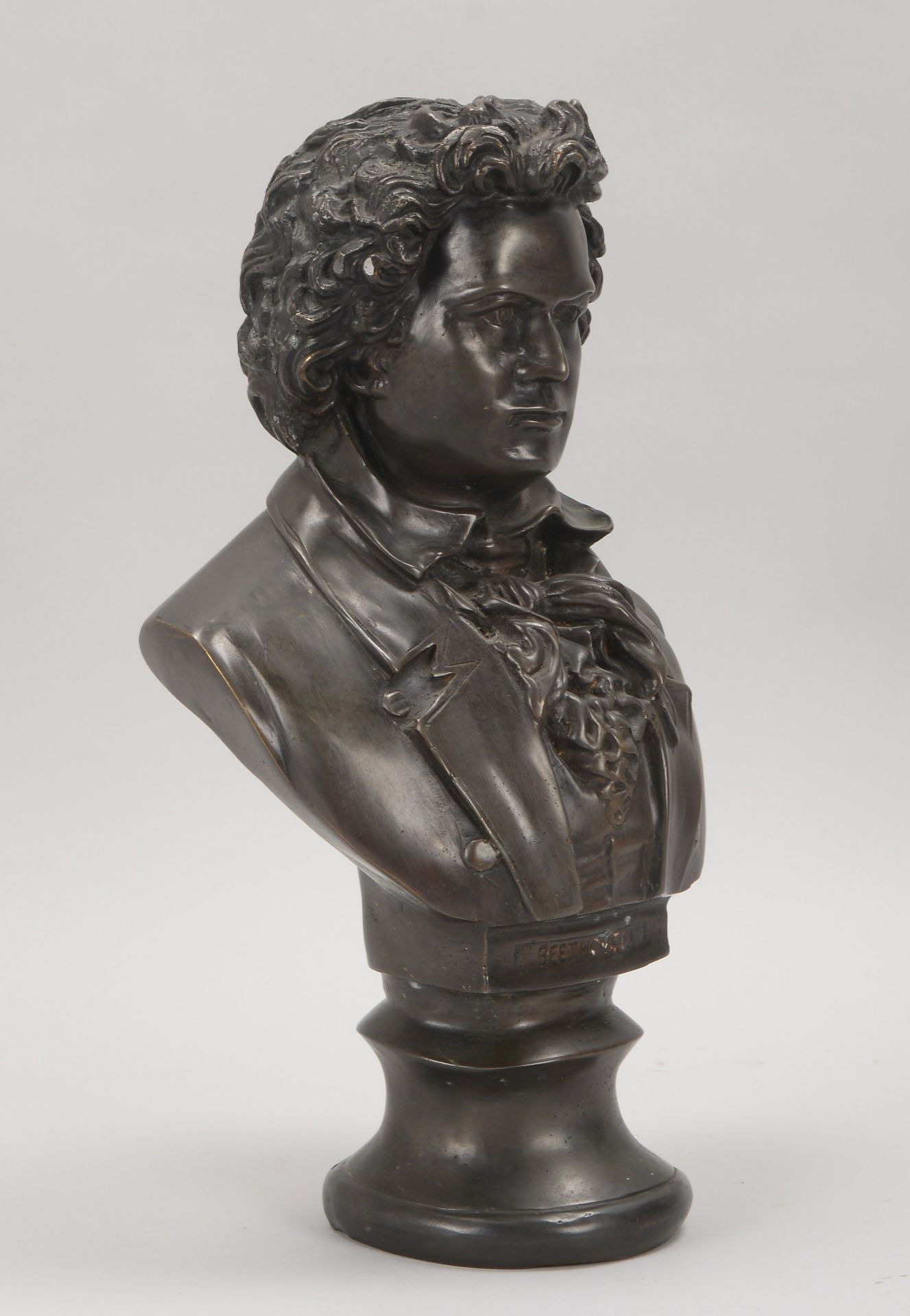 Bronze-Portraitbüste, 'Ludwig van Beethoven', Hohlguss, unsigniert; Höhe 43 cm, Gewicht ca. 6 Kg - Image 2 of 2