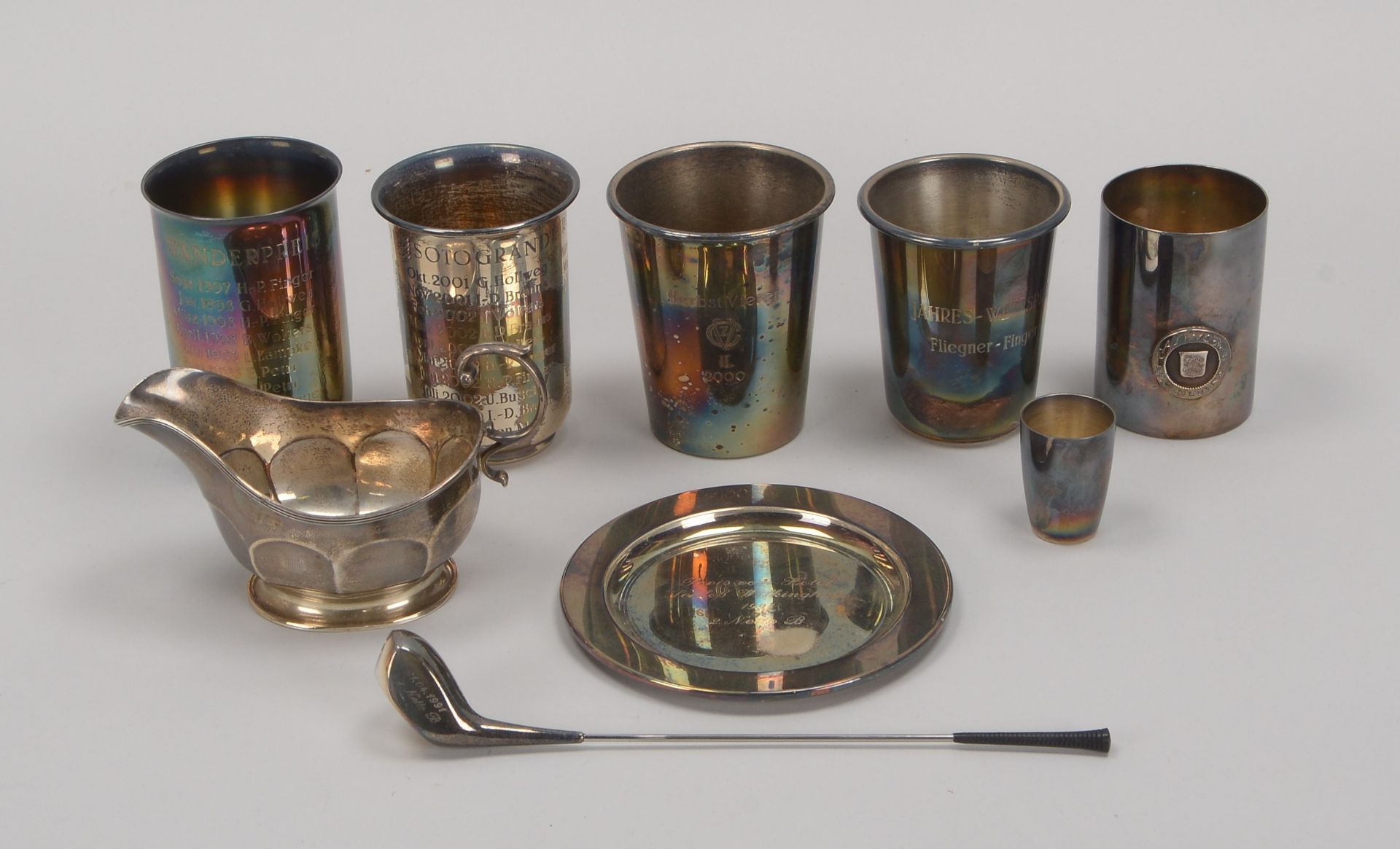 Silberteile-Konvolut, Pokale und Preise, 7 Stück; Gewicht 625 g, anbei 1x versilbertes Becher und S - Image 2 of 4