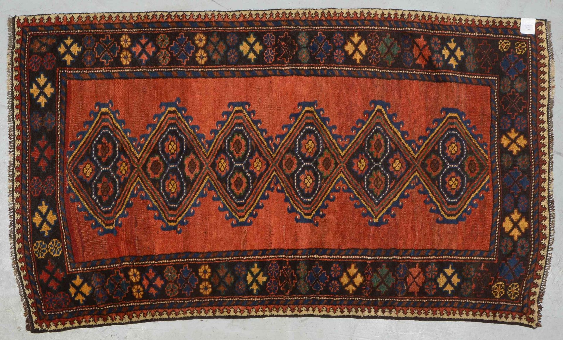 Antiker Lori (Iran), Wolle auf Ziegenhaar, Pflanzenfarben, in gutem Erhaltungszustand, Masse 186 x 1 - Image 2 of 4