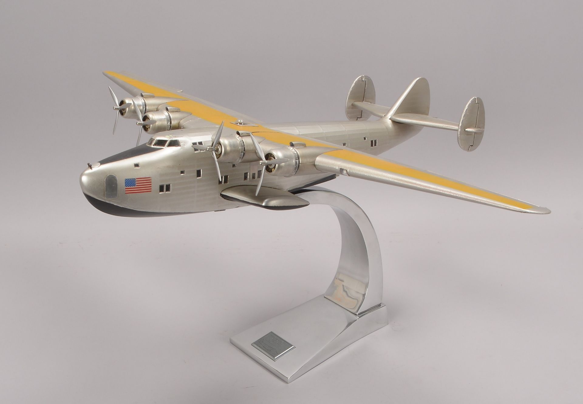 Flugzeugmodell, -AM 2017, No. 1038-, -Dixie Clipper 1939-, Kunststoff auf Metallfuss, Spannweite ca.