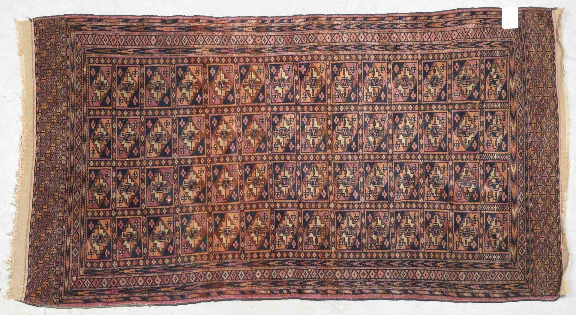 Afghan/Bukhara (aelter - ca. 1950), feine Knuepfung, insgesamt gleichmaessiger Flor - in gutem Zusta - Image 2 of 4