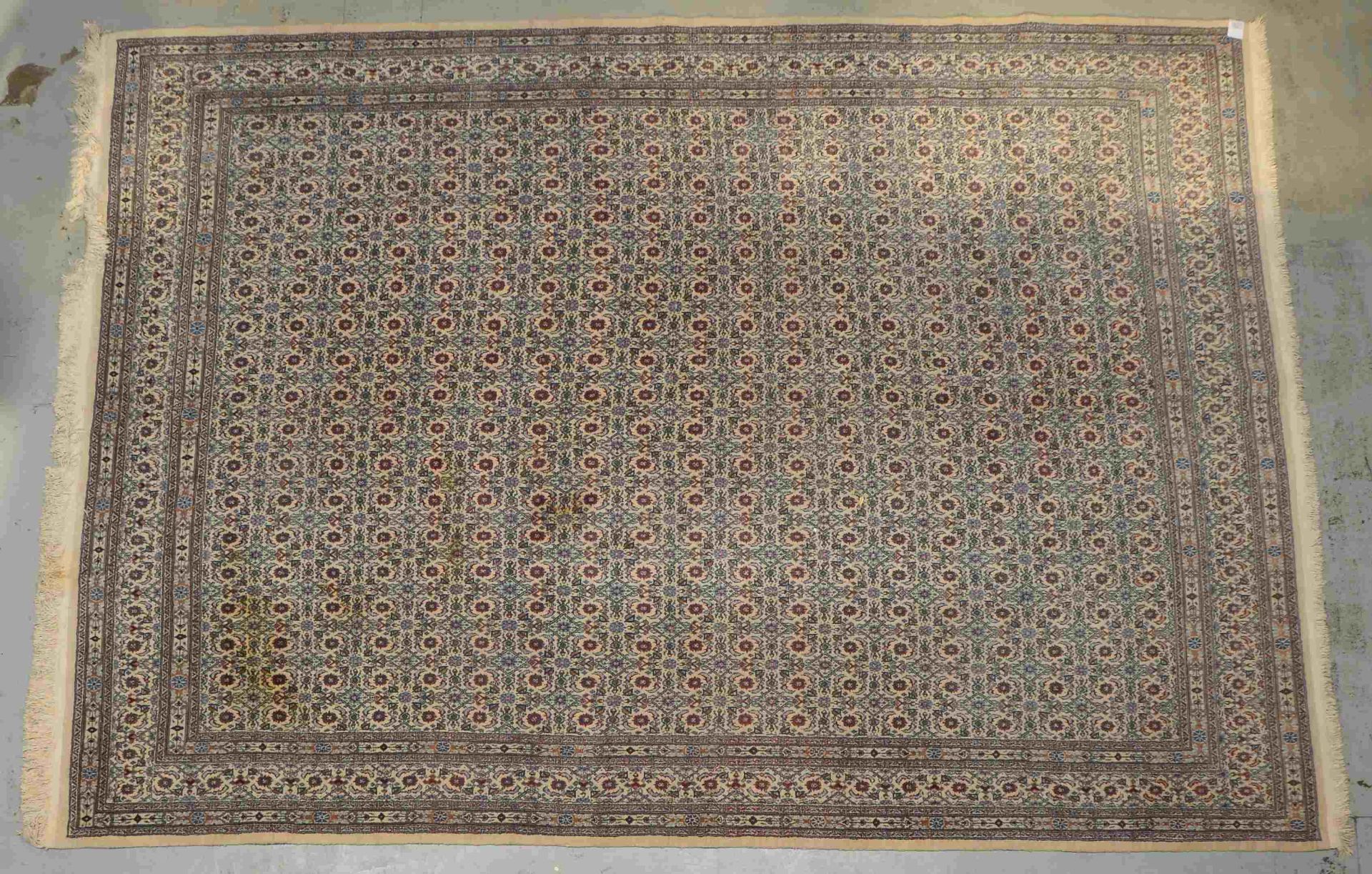 Orientteppich, mittelfeine Knuepfung, hellgrundig, gemustert, Flor in gutem Zustand, Masse 3,65 x 2, - Image 2 of 4
