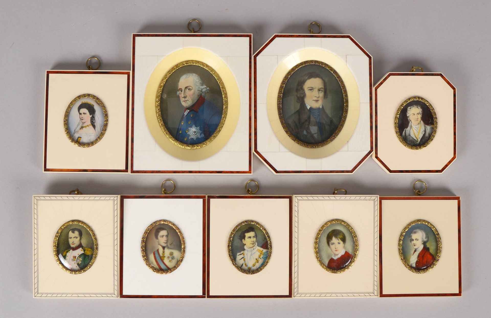 Kleines Miniaturen-Konvolut, -Portraits beruehmter Persoenlichkeiten-, 9 Stueck, Masse 10 x 8,5 cm -