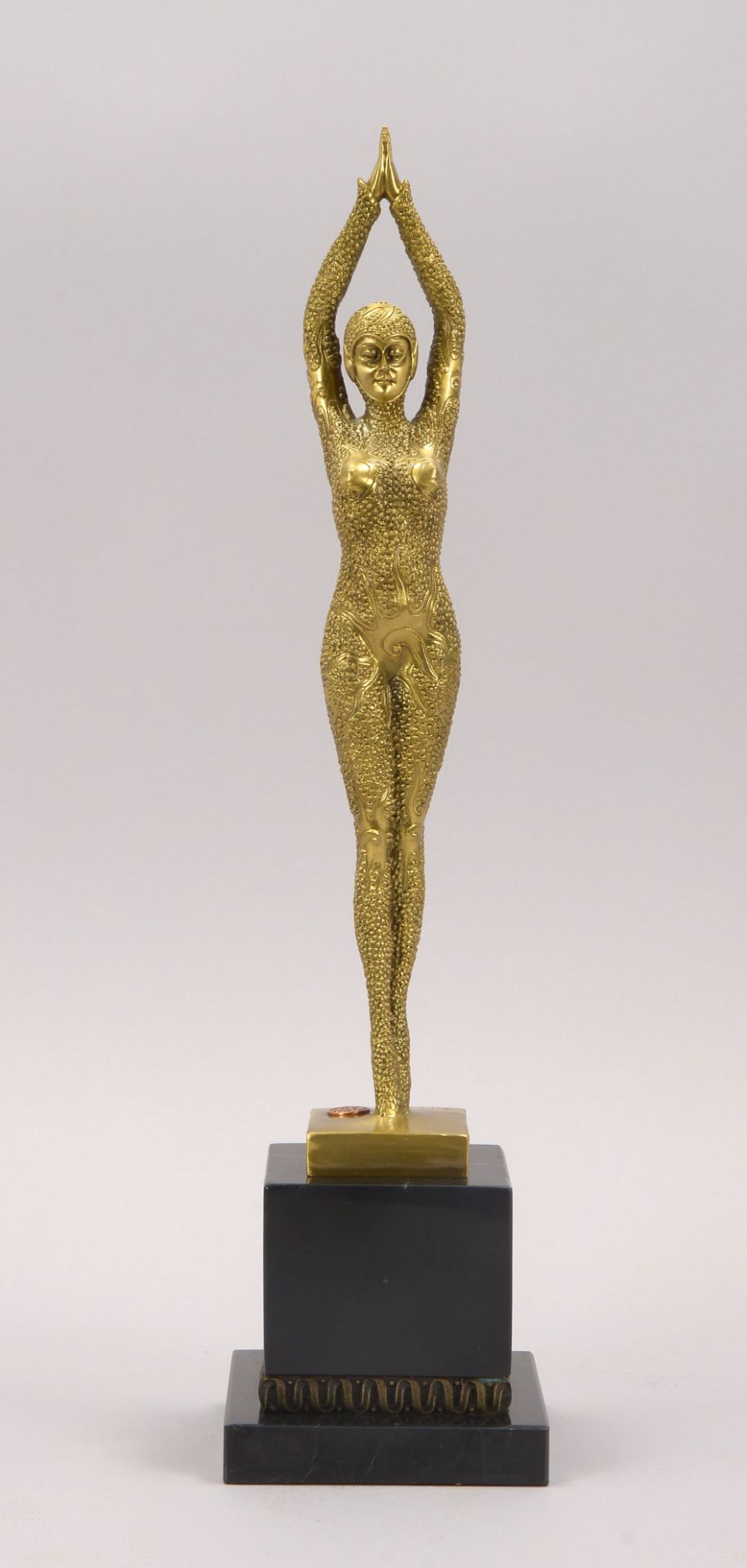 Bronzeskulptur (posthumer Nachguss nach D.H. Chiparns), -Art deco-Taenzerin-, Figur mit Giesserpfenn