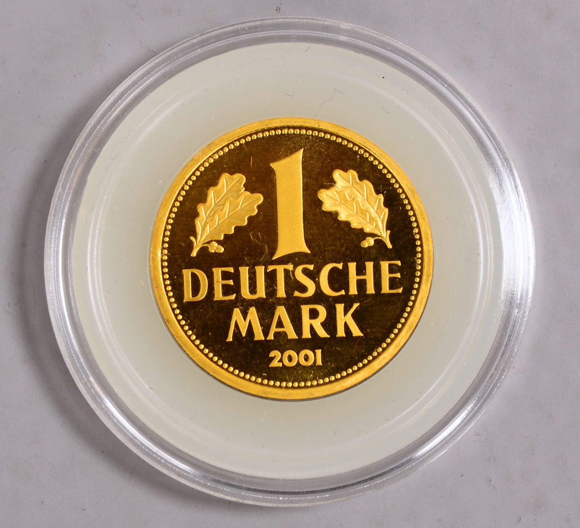 --Goldmünze, '1 Deutsche Mark, 2001 A - BRD', 999,9 Gold; Gewicht 12,00 g - Bild 2 aus 2
