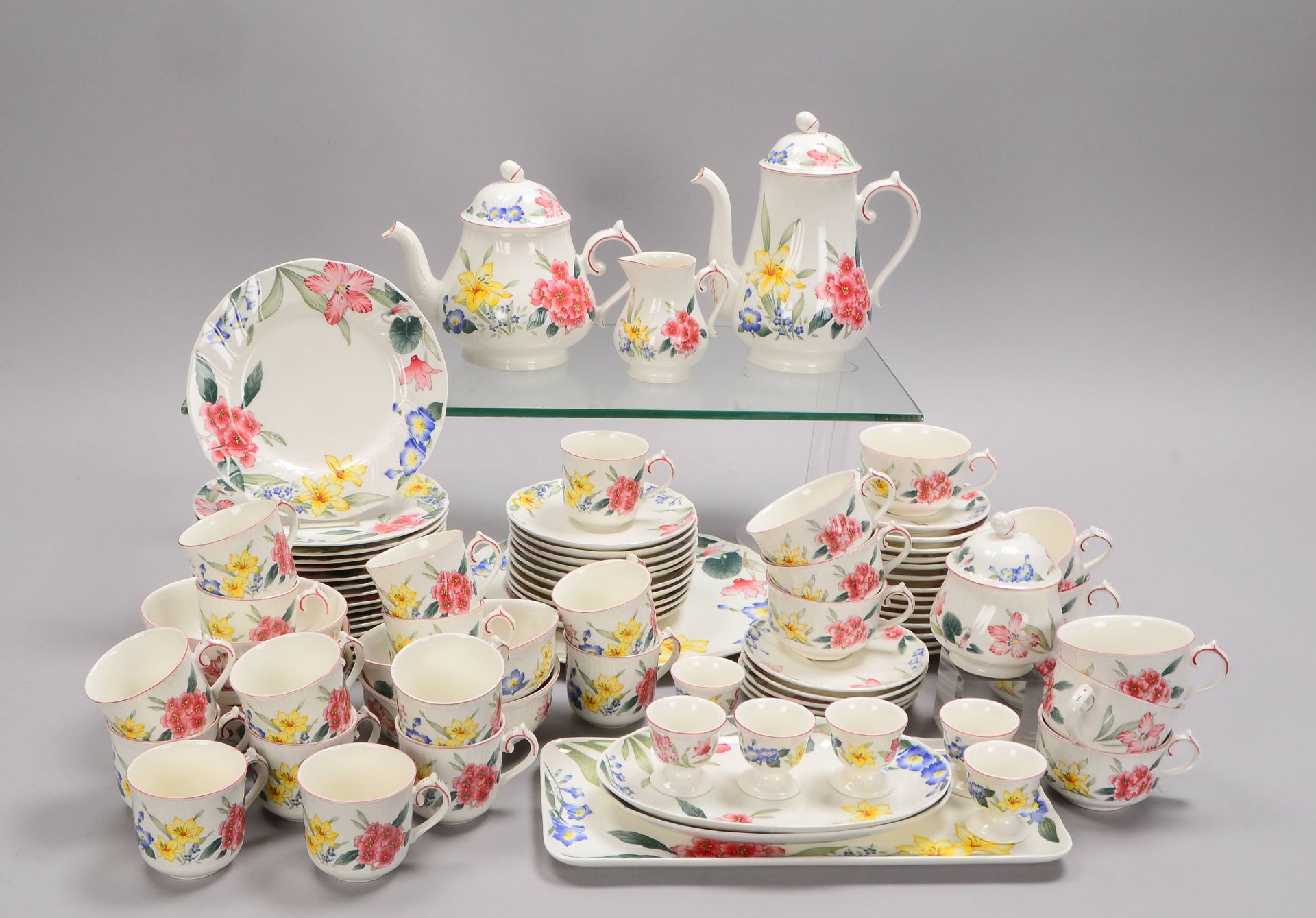 Villeroy &amp; Boch 1748, umfangreiches Kaffee-/Teeporzellan, Vitro Porcelaine, Dekor &#039;Flora Be