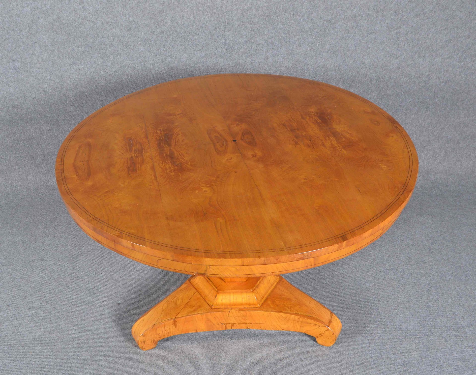 Tisch (original Biedermeier), Esche, runde Platte auf Mittelfu&szlig;; H&ouml;he 70 cm, Durchmesser - Image 2 of 2