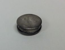 A small silver pill box. Birmingham 1910. Approx.