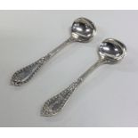 A good pair of crested silver salt spoons. Sheffie