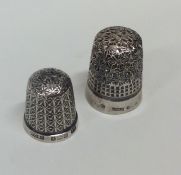 Two good quality silver thimbles. Approx. 11 grams