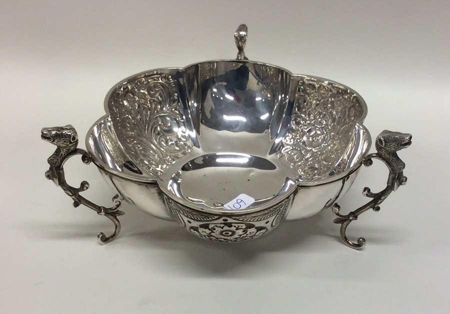 A heavy silver three handled bonbon dish with flor - Image 2 of 2