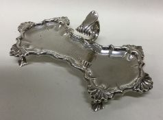 A good snuffer tray with crested centre and shell
