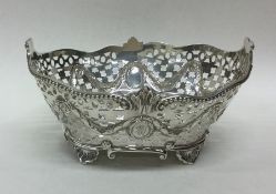 A good quality Victorian silver pierced dish with