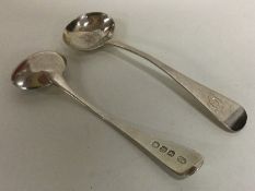 A pair of Georgian silver salt spoons. London 1812