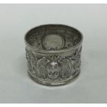 A good chased silver napkin ring. London 1902. By