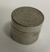 A novelty silver counter box. Approx. 30 grams. Es