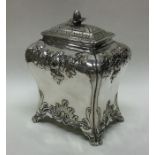 A good Georgian silver tea caddy with lift-off cov