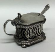 An Edwardian silver pierced mustard with hinged li