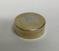 A good quality silver gilt box with lift-off cover
