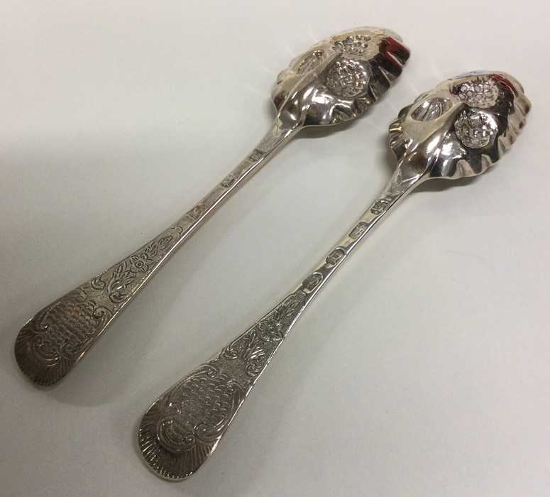 A good pair of early Georgian silver berry spoons - Image 2 of 2