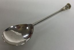 EXETER: A Charles I seal top silver spoon, the bac