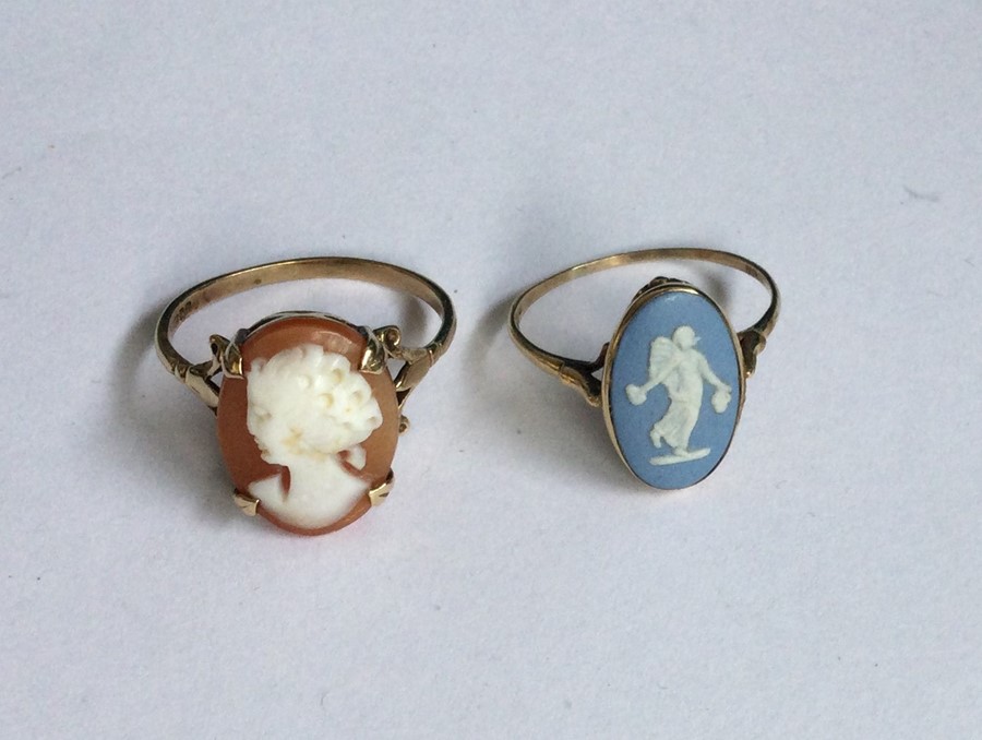 Two gold mounted cameo rings. Approx. 4 grams. Est