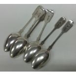 A set of six silver fiddle pattern teaspoons. Lond