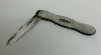 A silver and MOP travelling fruit knife. London 18