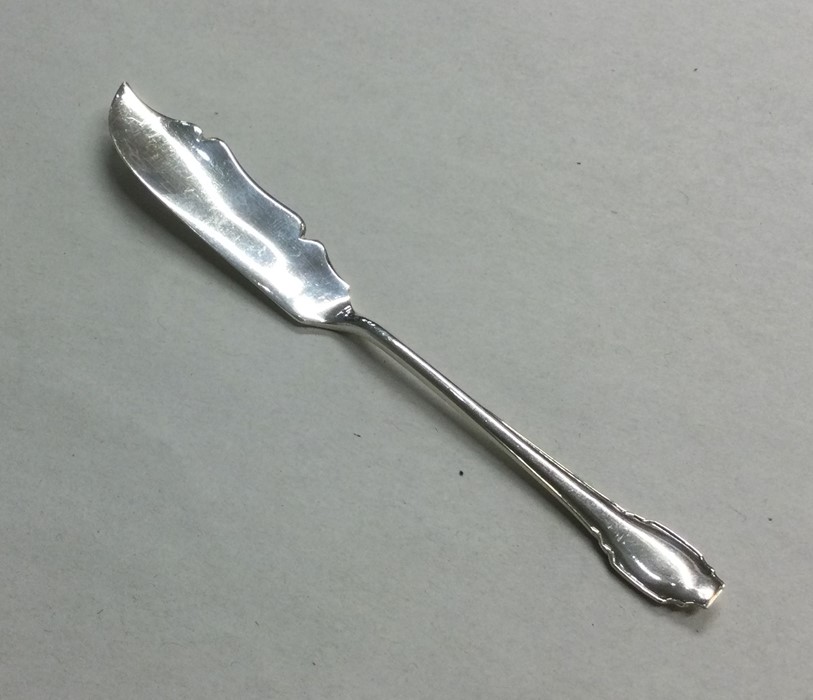 A small silver butter knife of shaped form. Sheffi - Image 2 of 2