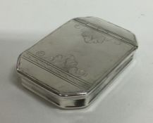 An early 18th century hinged top silver snuff box
