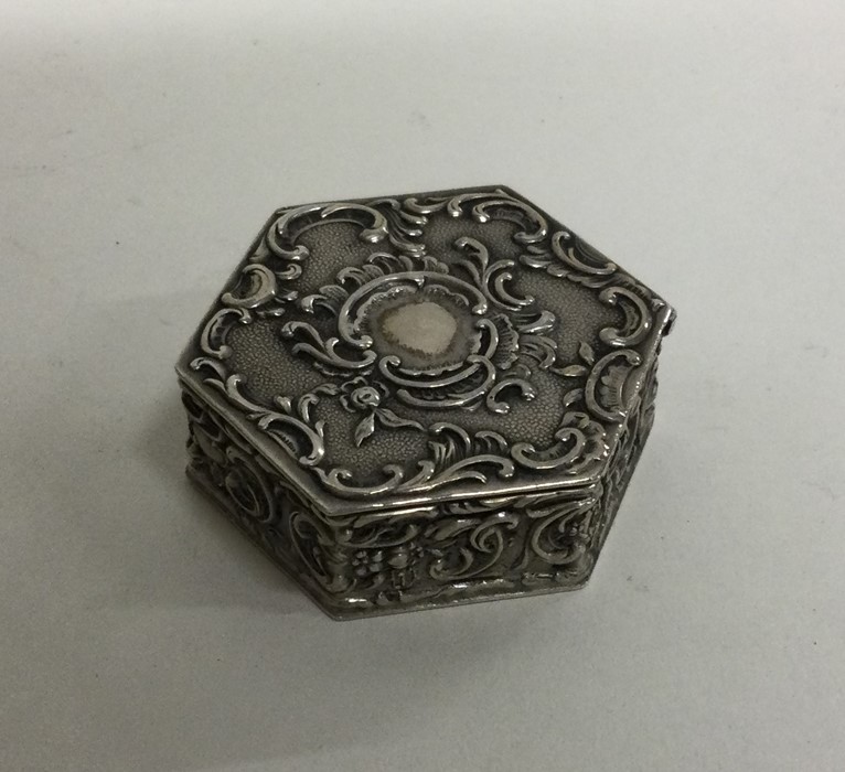 A heavy cast silver hinged top box with gilt inter - Image 2 of 2